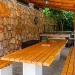 别墅 1 With Pool Island Krk By Guid *