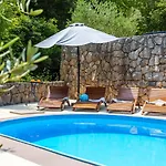 别墅 1 With Pool Island Krk By Guid