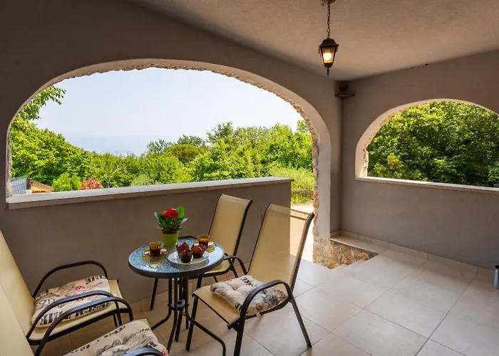 빌라 1 With Pool Island Krk By Guid