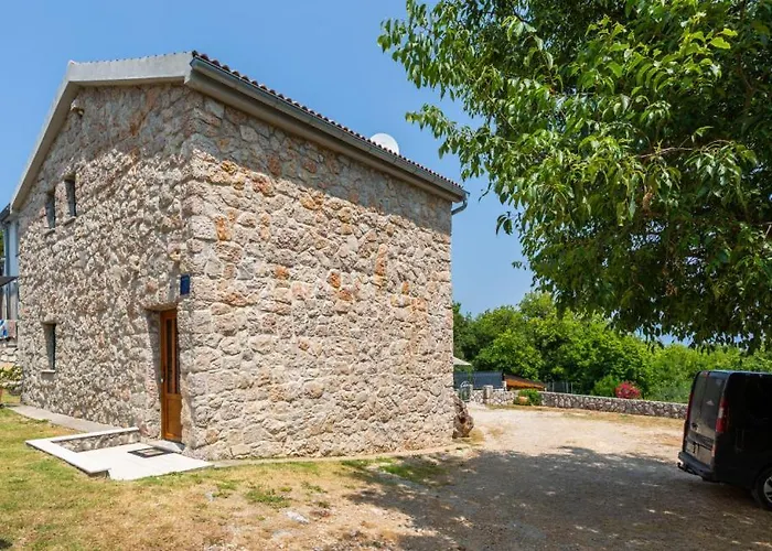 빌라 1 With Pool Island Krk By Guid *